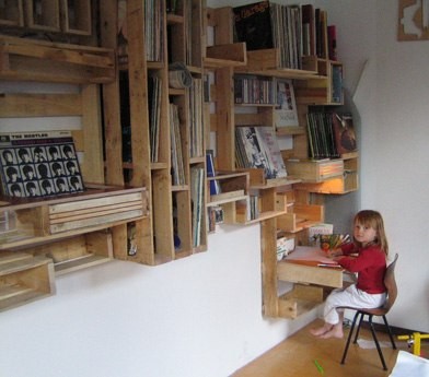 Walls Made From Wood Pallets