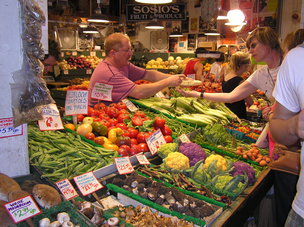 Farmer’s markets and roadside food stands are on the increase for good reasons.